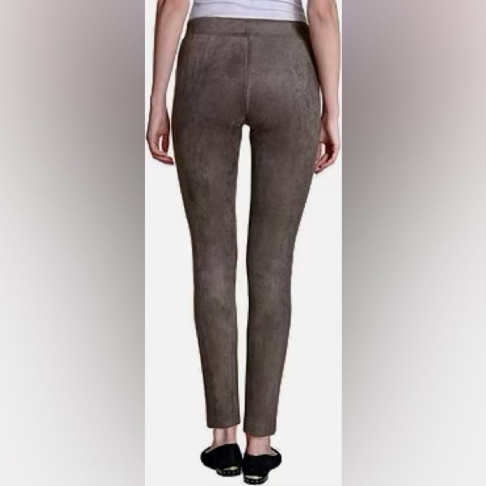 LN ANDREW MARC WOMENS TAUPE FAUX SUEDE PULL ON PANTS. SO COMFY♥️ - Picture 3 of 3